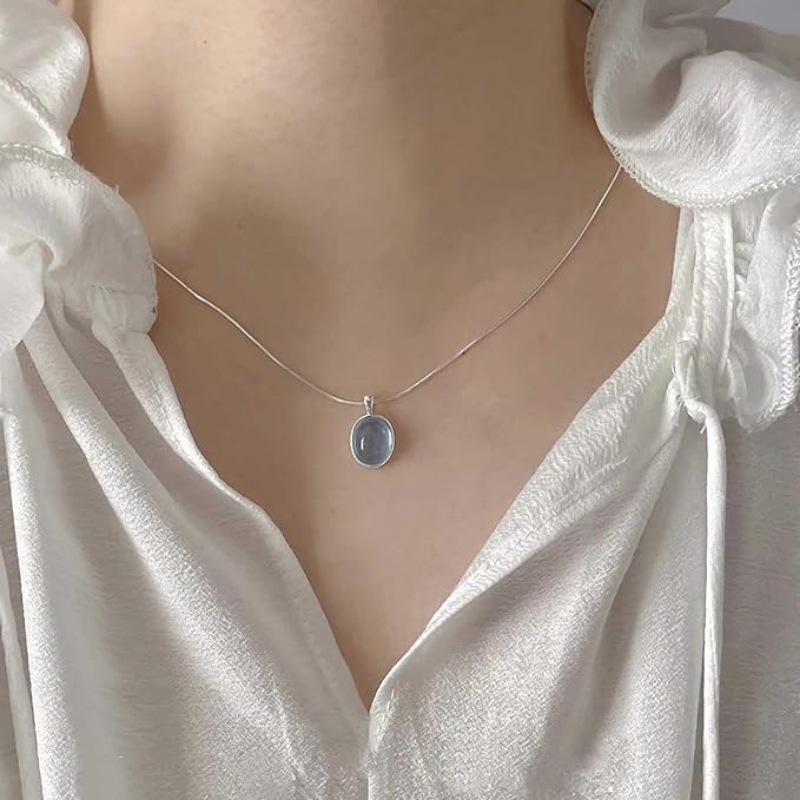 Oval Aquamarine Pendant Necklace