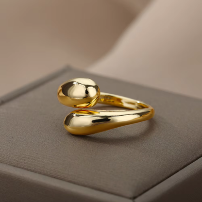 Teardrop Hugging Ring